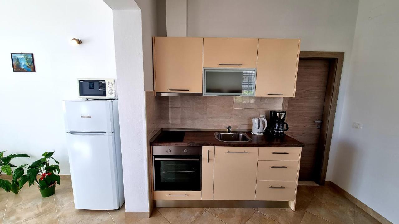 Apartments Bava Trogir Exterior photo